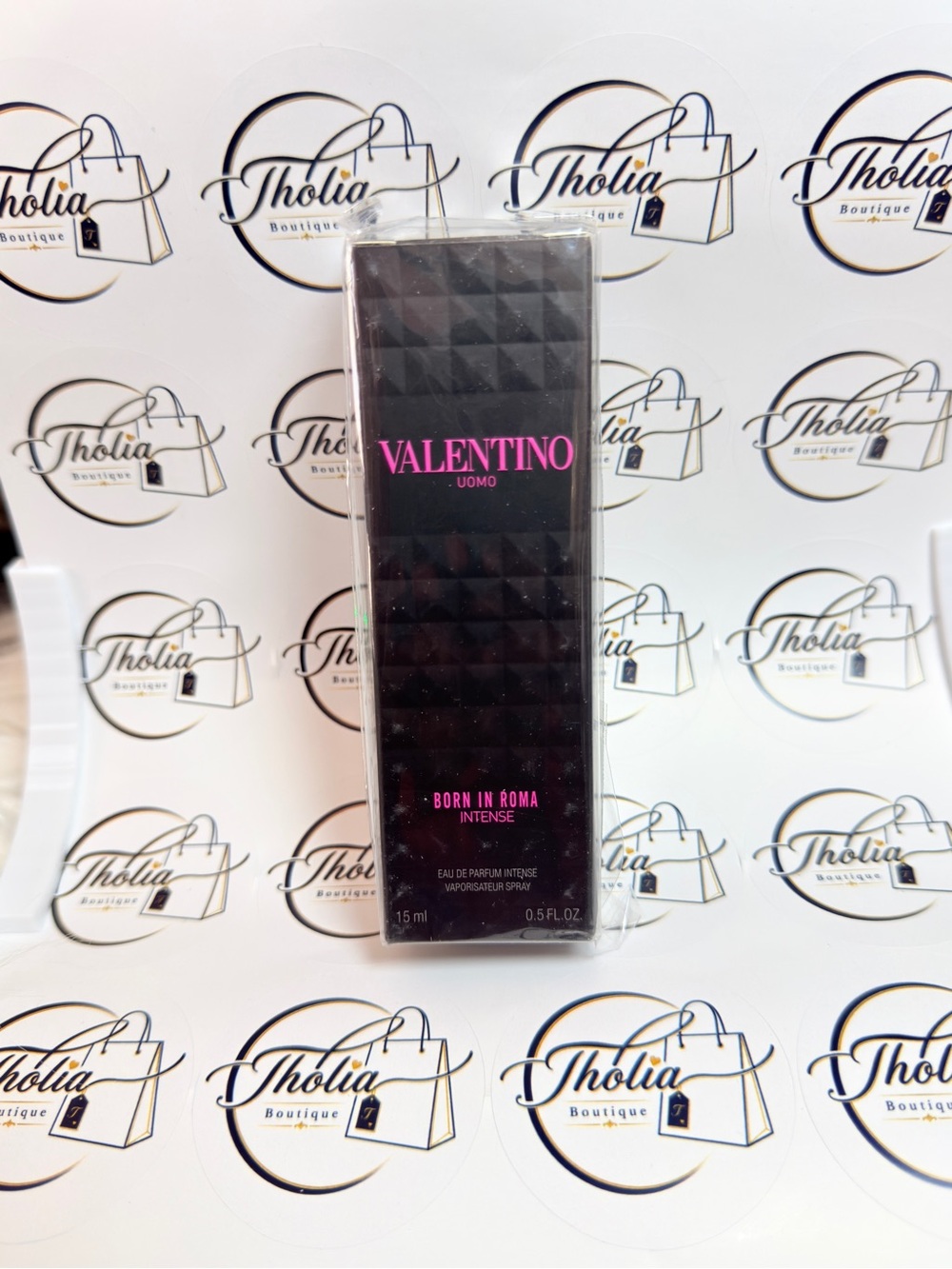 Valentino Uomo Body Oil – Black with Pink Accents
